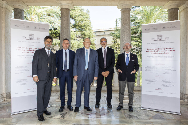 The speakers and the conference moderator. From left, Vittorio Emanuele Falsitta, Massimo Giannini (moderator), Stefano Zamagni, Ernesto Maria Ruffini and Riccardo Pozzo.